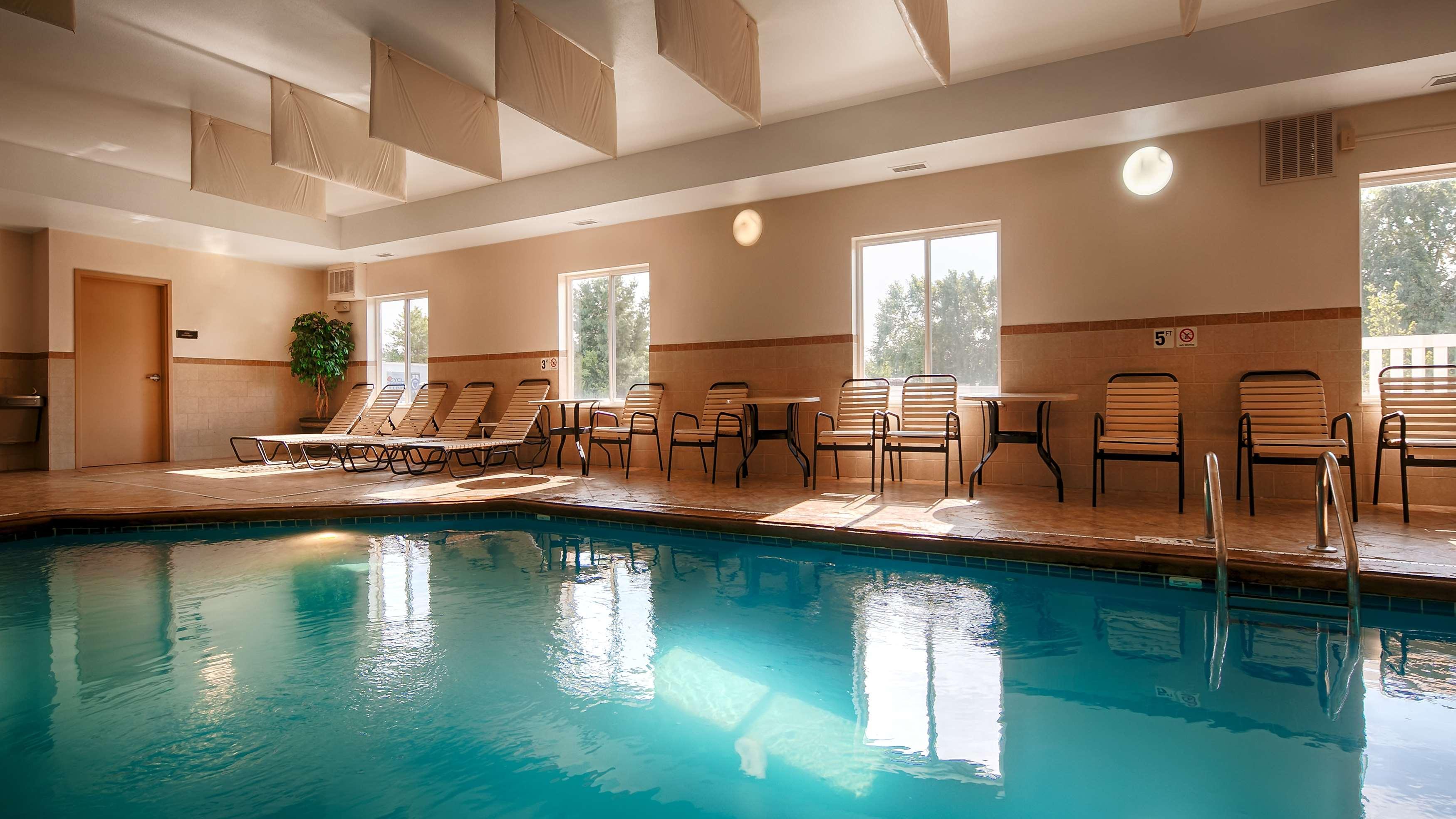 Best Western Plus Pontoon Beach Екстериор снимка